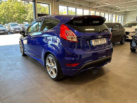 Ford Fiesta 5 of 21