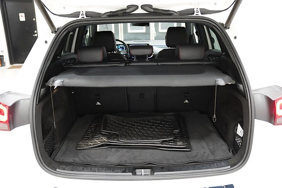 Mercedes-Benz GLA200 22 of 23