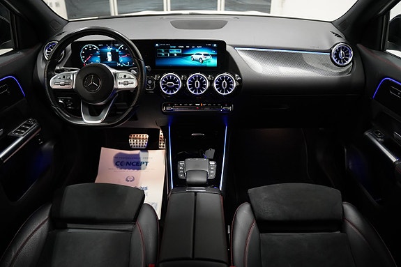 Mercedes-Benz GLA200 9 of 23