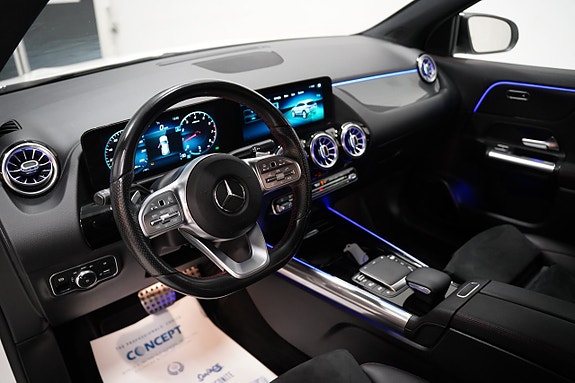 Mercedes-Benz GLA200 6 of 23