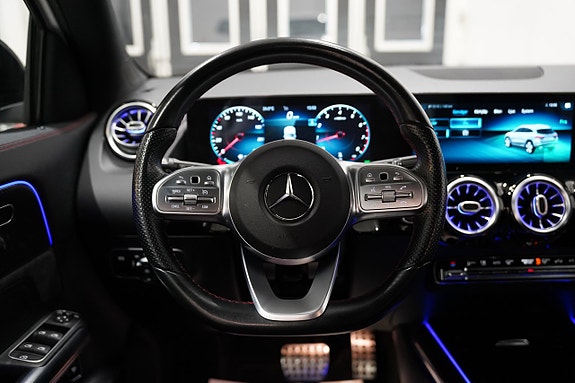 Mercedes-Benz GLA200 10 of 23