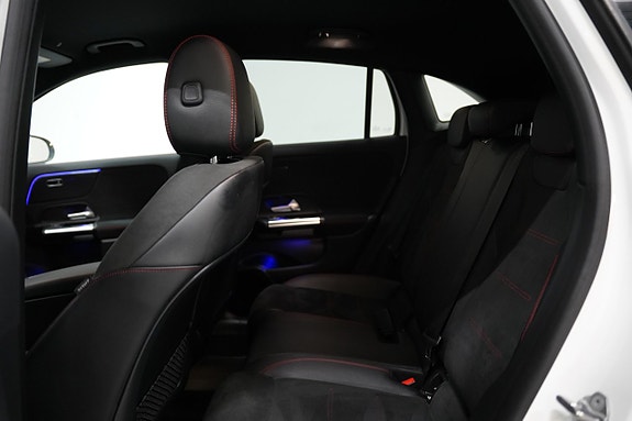 Mercedes-Benz GLA200 20 of 23