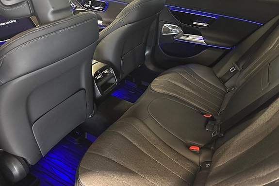 Mercedes-Benz E300 24 of 30
