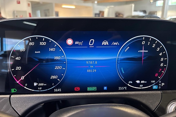 Mercedes-Benz E300 15 of 30