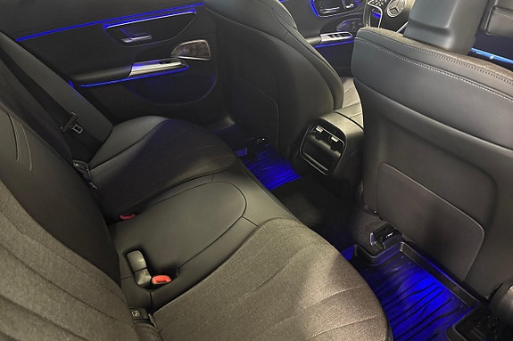 Mercedes-Benz E300 25 of 30