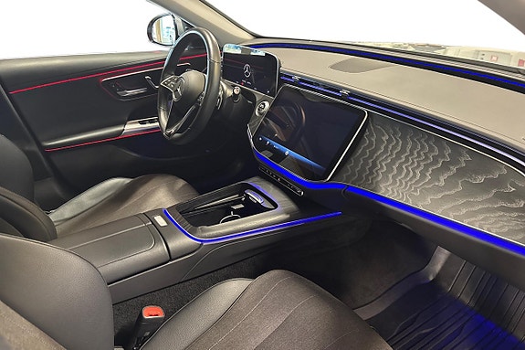 Mercedes-Benz E300 11 of 30