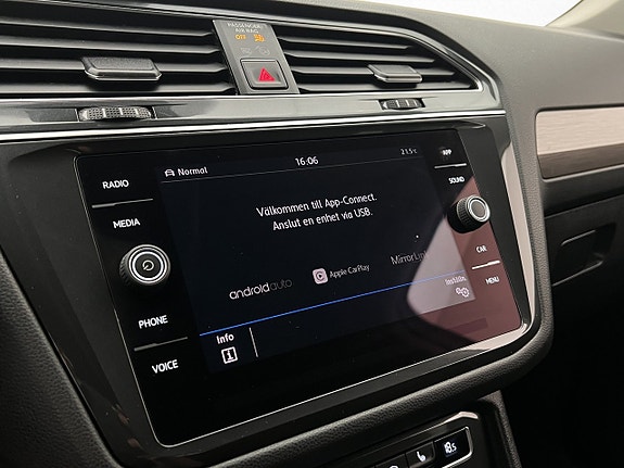 Volkswagen Tiguan Allspace 18 of 28