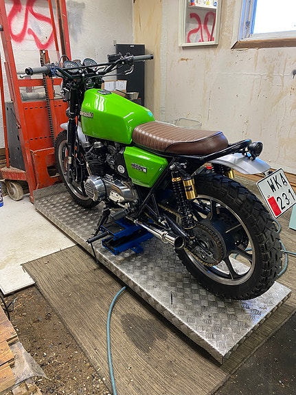 Kawasaki Z550 3 of 3