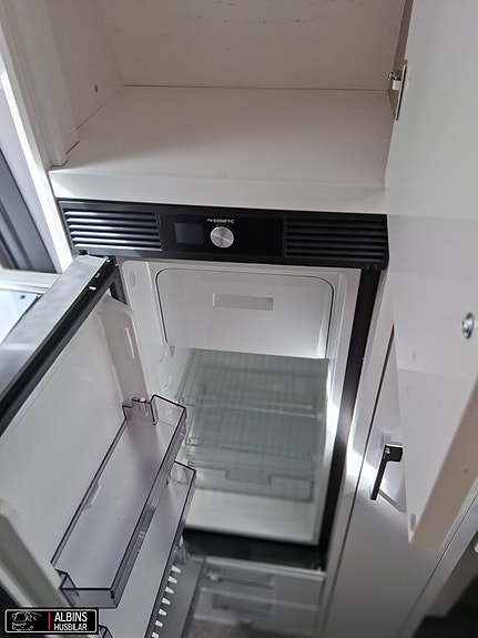 Kabe Travel Master Van 690 LB / Hydrauliska stödben / AC 19 of 21