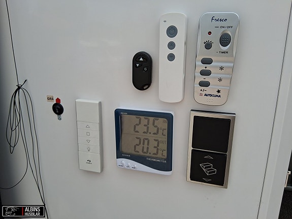 Kabe Travel Master Van 690 LB / Hydrauliska stödben / AC 3 of 21