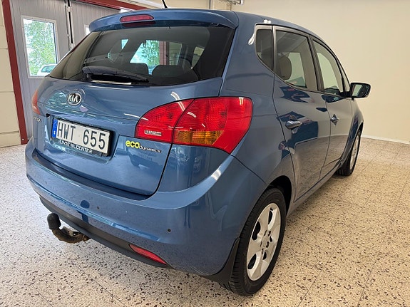 Kia Venga 4 of 8