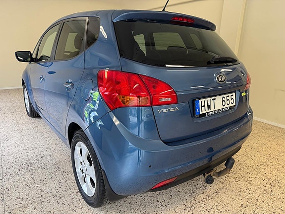 Kia Venga 3 of 8