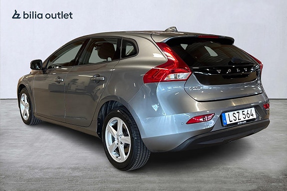 Volvo V40 8 of 23