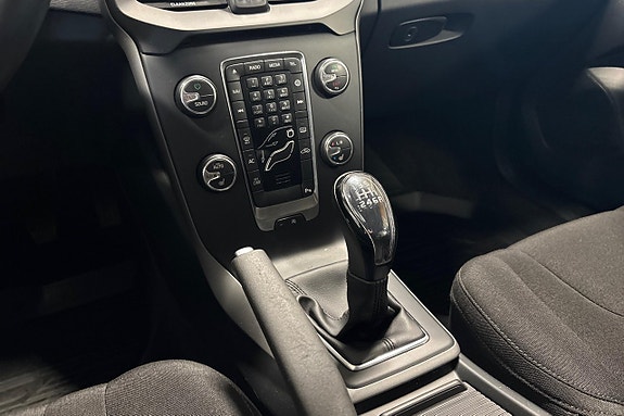 Volvo V40 13 of 23