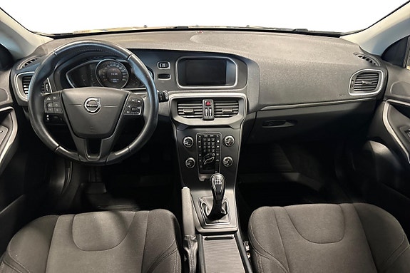 Volvo V40 14 of 23