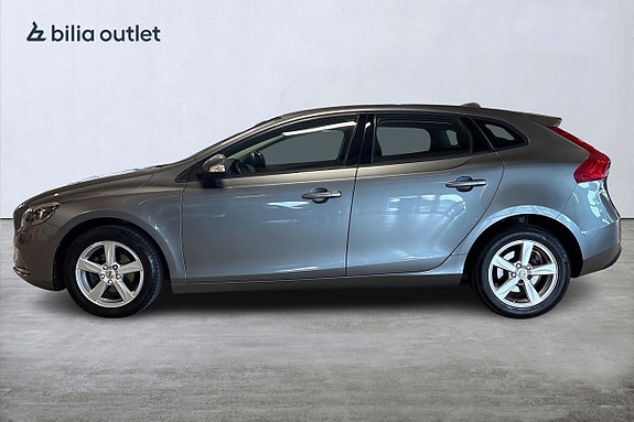 Volvo V40 9 of 23