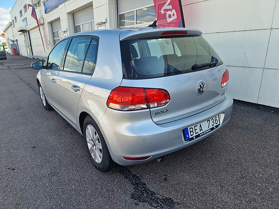 Volkswagen Golf VI 2 of 6