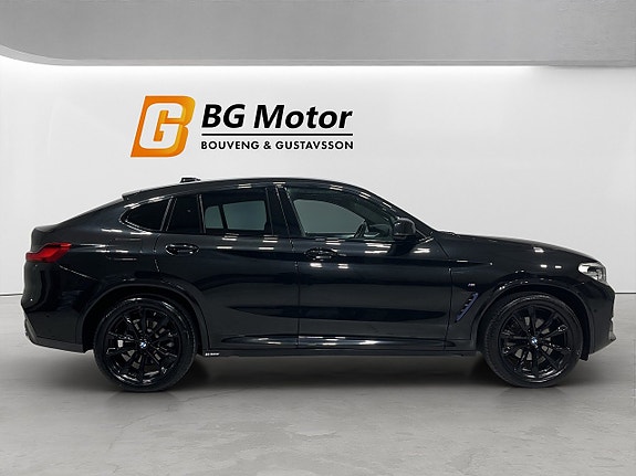 BMW X4 3 of 17