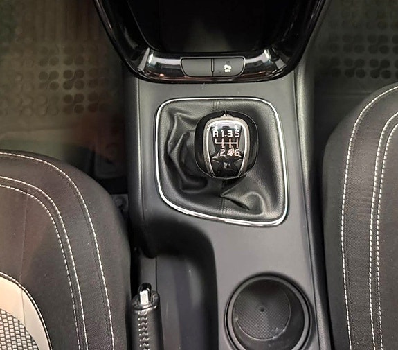 Kia Ceed 18 of 23