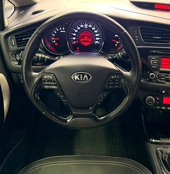 Kia Ceed 13 of 23