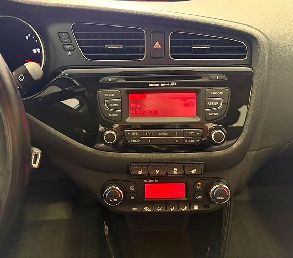 Kia Ceed 14 of 23