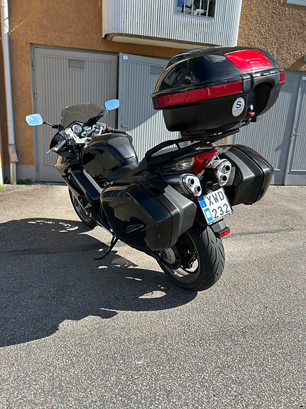 Honda VFR800FA V4 VTEC ABS 4 of 6