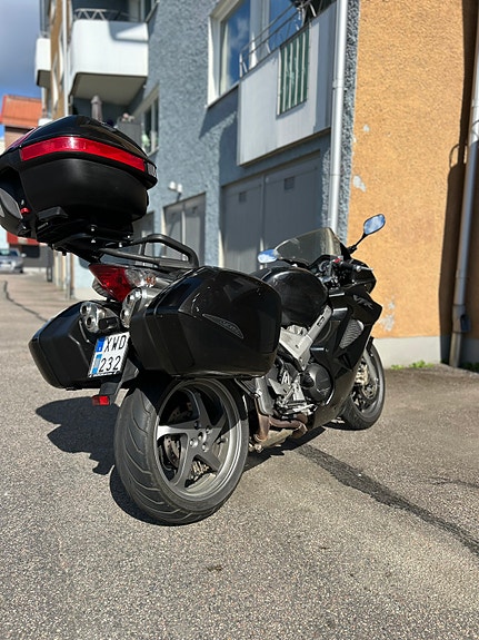 Honda VFR800FA V4 VTEC ABS 3 of 6
