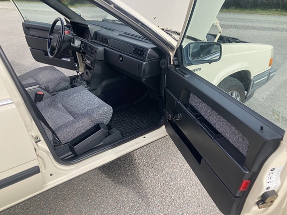 Volvo 740 7 of 10