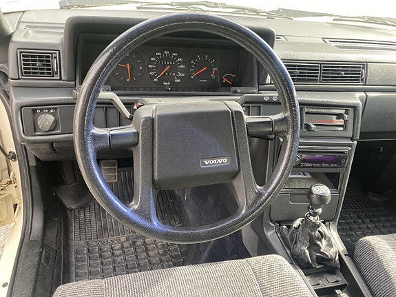 Volvo 740 8 of 10