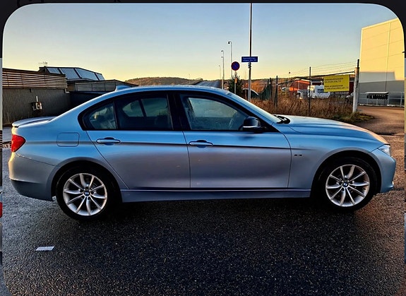 BMW 320d 2 of 10