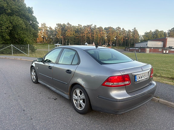 Saab 9-3 4 of 7
