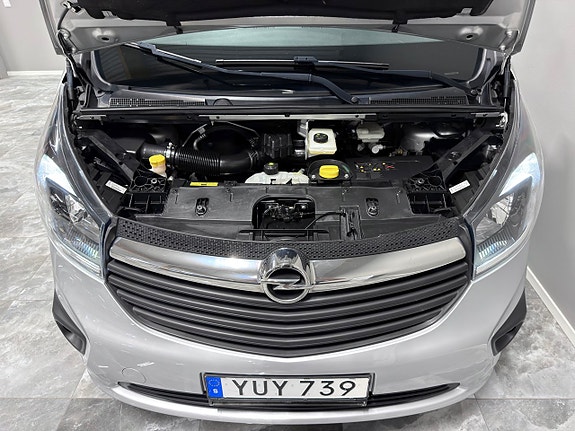 Opel Vivaro 15 of 28