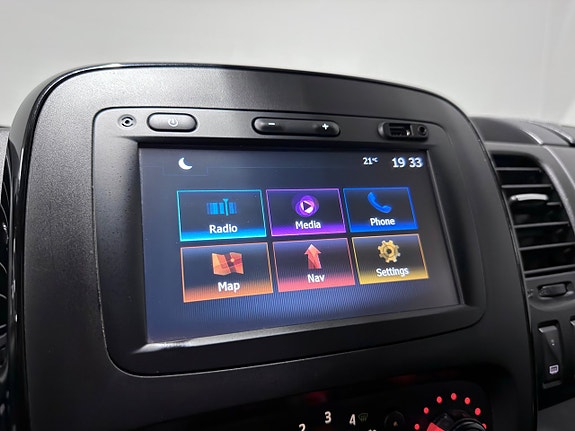 Opel Vivaro 19 of 28
