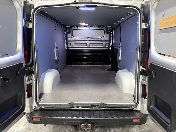 Opel Vivaro 8 of 28