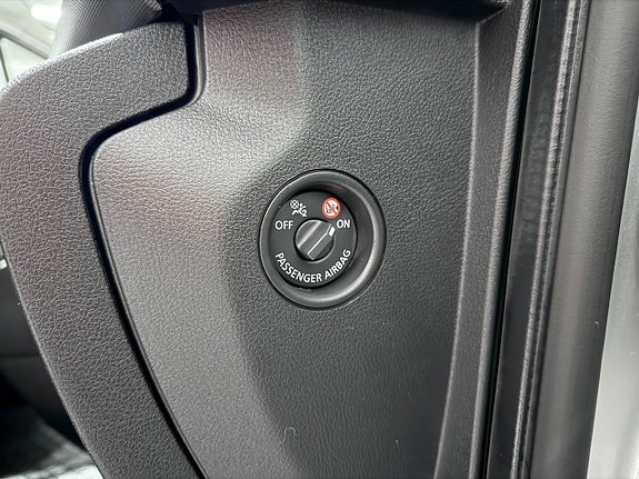 Opel Vivaro 27 of 28