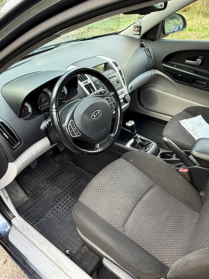 Kia Ceed 5 of 10