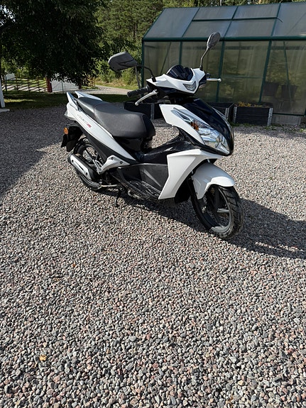 Honda NSC 50 R 2 of 5