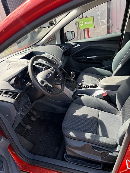 Ford C-Max 11 of 13