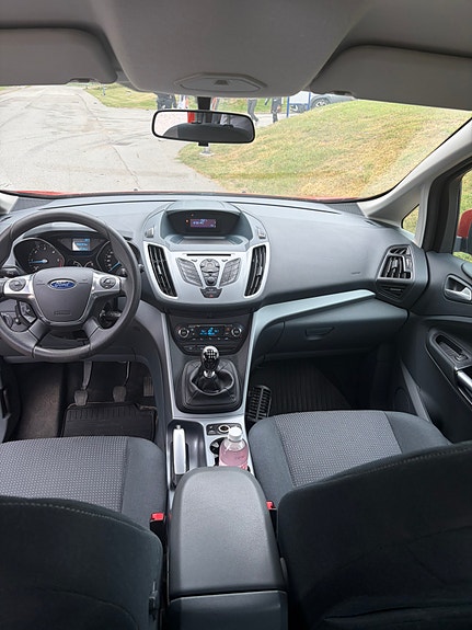 Ford C-Max 8 of 13