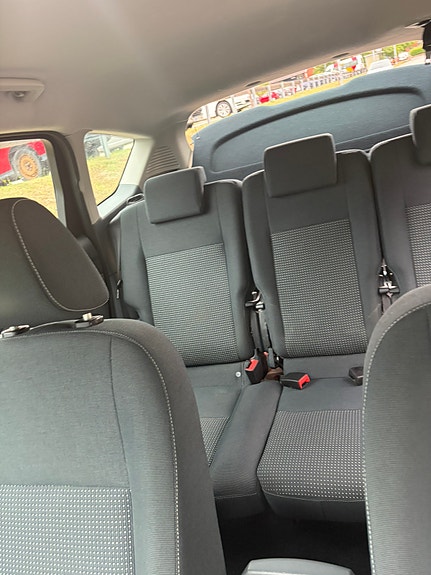 Ford C-Max 7 of 13