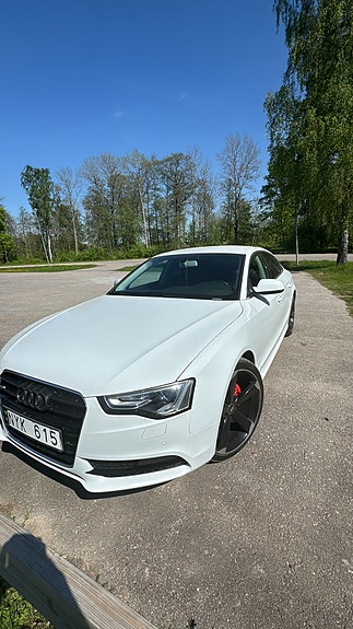 Audi A5 2 of 9
