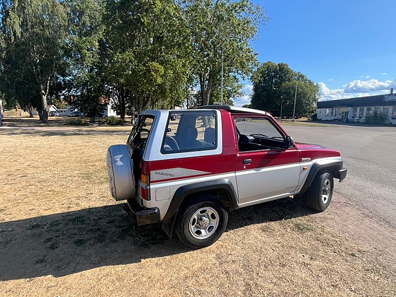 Daihatsu Feroza 10 of 12