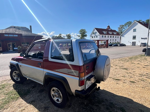 Daihatsu Feroza 9 of 12