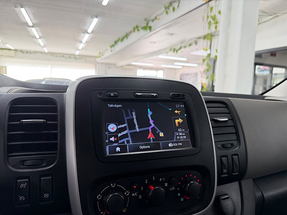 Renault Trafic 25 of 25
