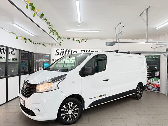 Renault Trafic 2 of 25