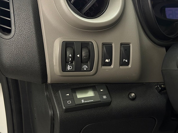 Renault Trafic 23 of 25