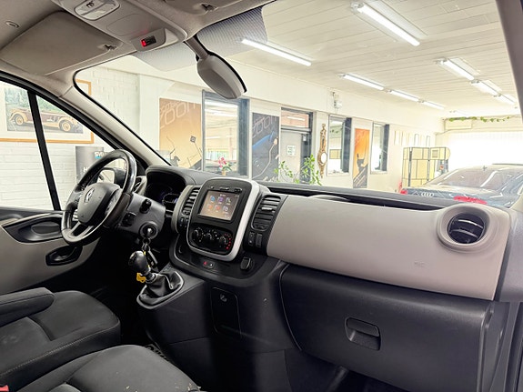 Renault Trafic 19 of 25
