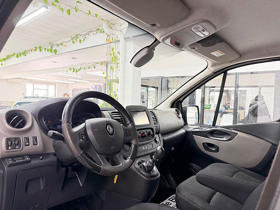 Renault Trafic 22 of 25