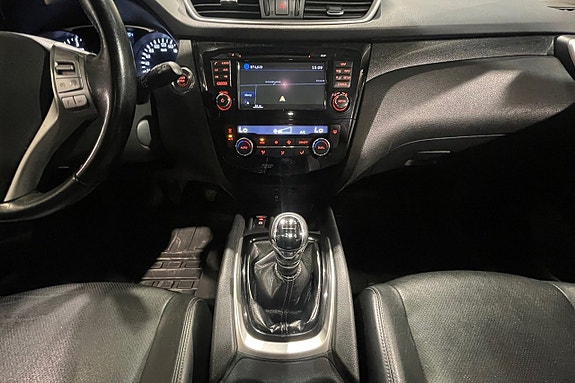 Nissan X-Trail 12 of 17