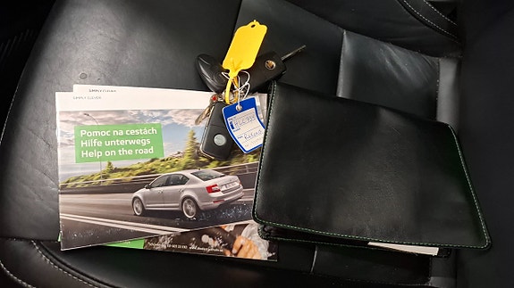 Skoda Superb 15 of 15